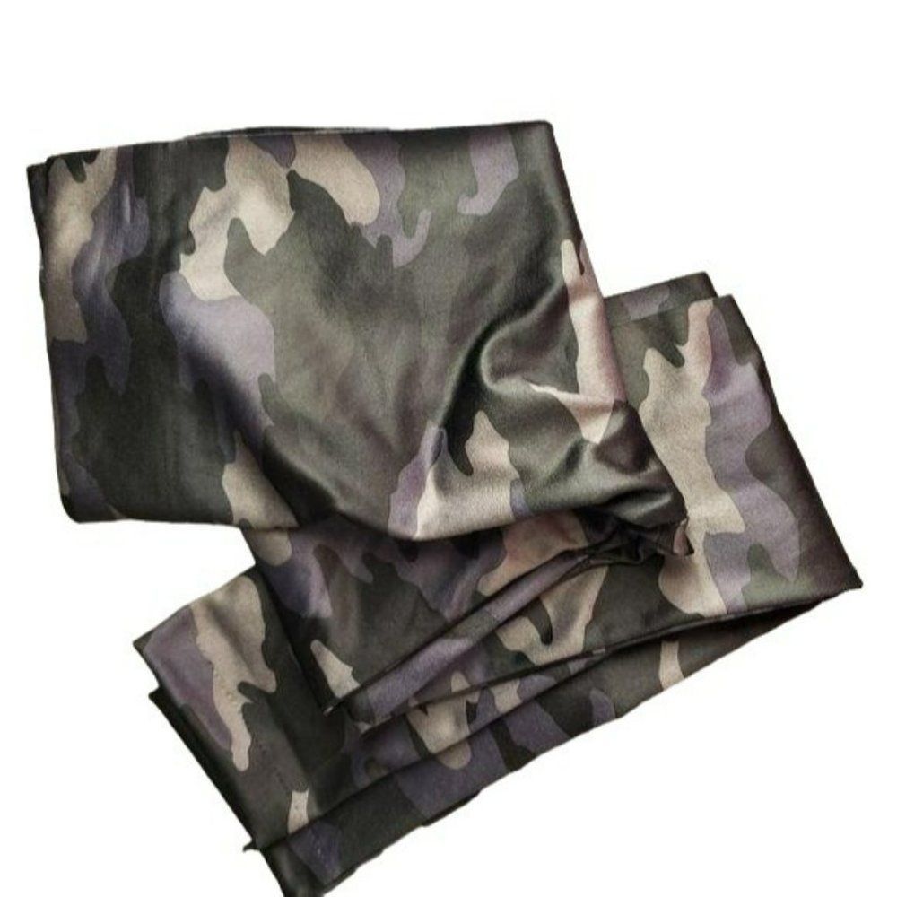 Ready To Go Woman's Black Fleece Body Slimming Camo‎ Leggings Pants Size M/L